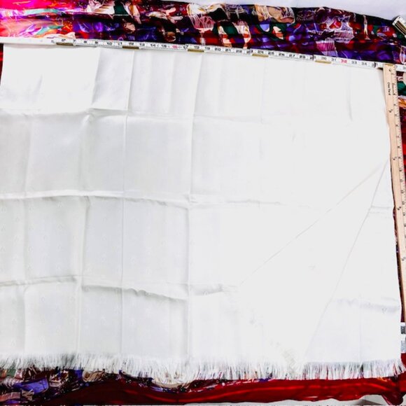 New Unbox HERMES  Stole scarf wrap 100% Silk Satin 58"x36" Ivery Bees FringW/C/A - Picture 11 of 15
